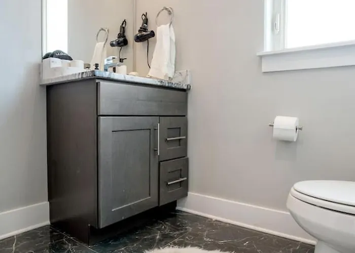 Charming 2bd Townhouse In The Heart Of Fortworth